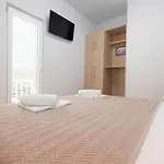 With Parking Space - 6632 * Макарска