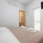 With Parking Space - 6632 Апартаменты *