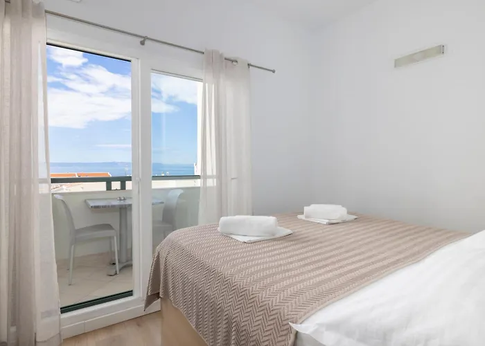 With Parking Space - 6632 * Makarska