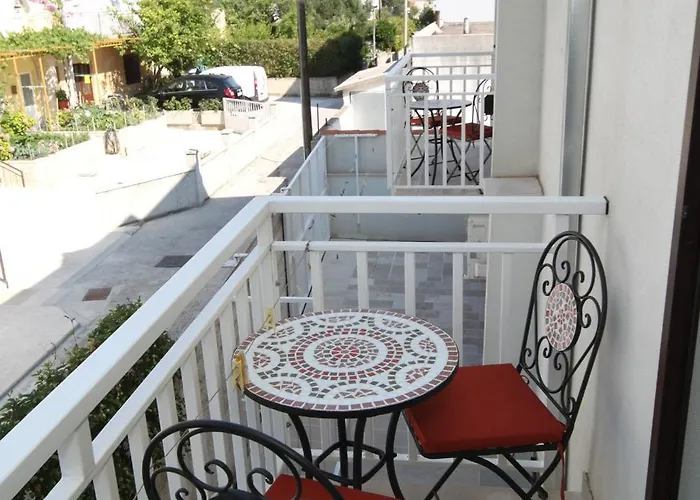 Apartment With Parking Space - 6632