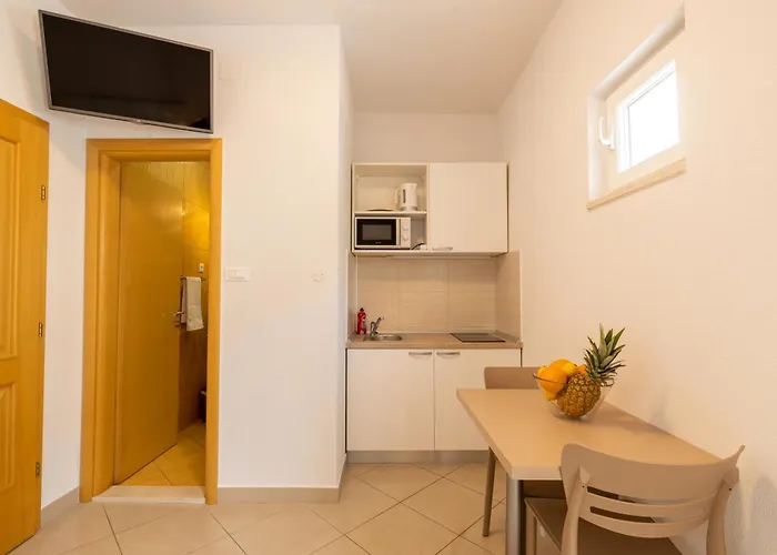 With Parking Space - 6632 * Makarska