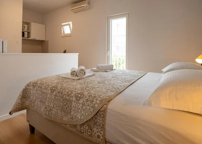 Apartment With Parking Space - 6632