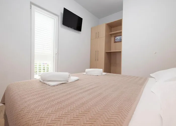 With Parking Space - 6632 * Makarska